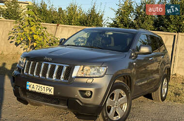 Позашляховик / Кросовер Jeep Grand Cherokee 2011 в 