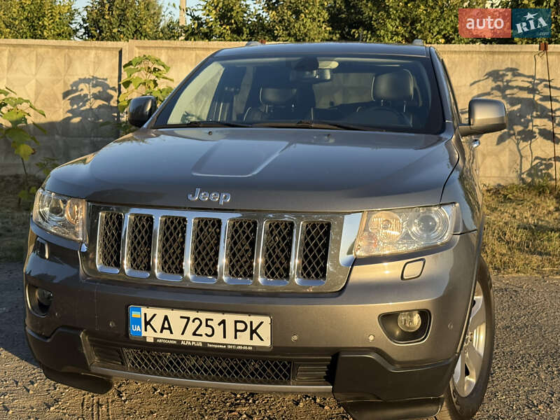 Внедорожник / Кроссовер Jeep Grand Cherokee 2011 в Киеве
