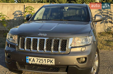 Позашляховик / Кросовер Jeep Grand Cherokee 2011 в 
