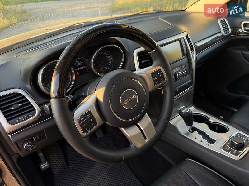 Внедорожник / Кроссовер Jeep Grand Cherokee 2011 в Киеве