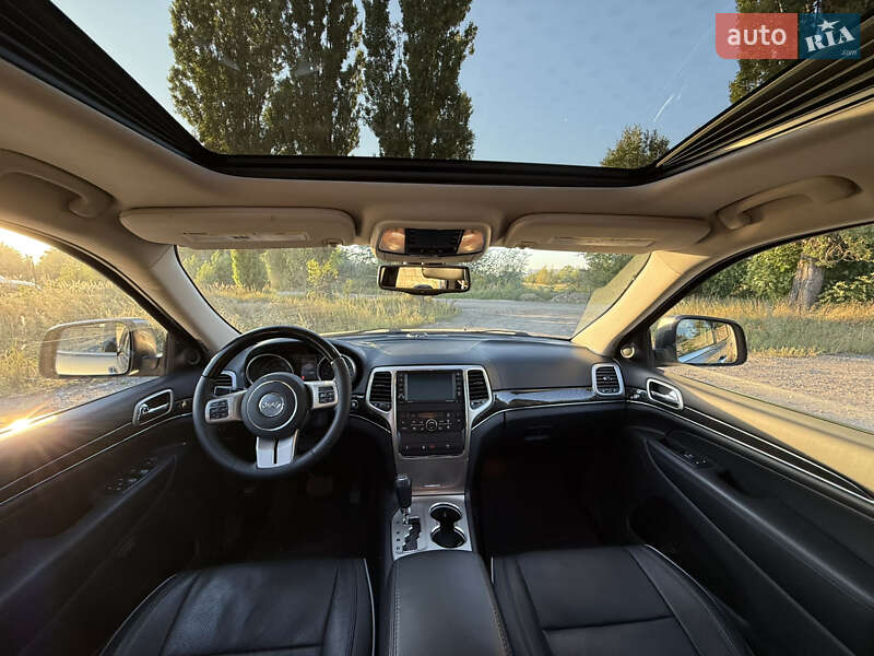 Внедорожник / Кроссовер Jeep Grand Cherokee 2011 в Киеве