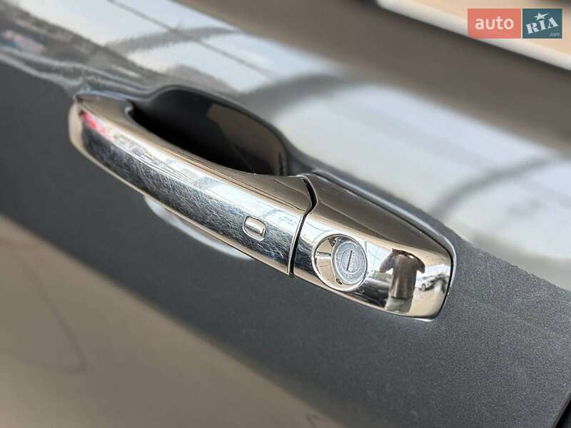 Внедорожник / Кроссовер Jeep Grand Cherokee 2011 в Одессе