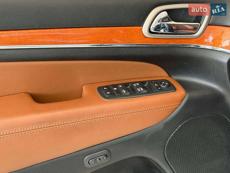 Внедорожник / Кроссовер Jeep Grand Cherokee 2011 в Одессе