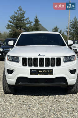 Внедорожник / Кроссовер Jeep Grand Cherokee 2015 в 