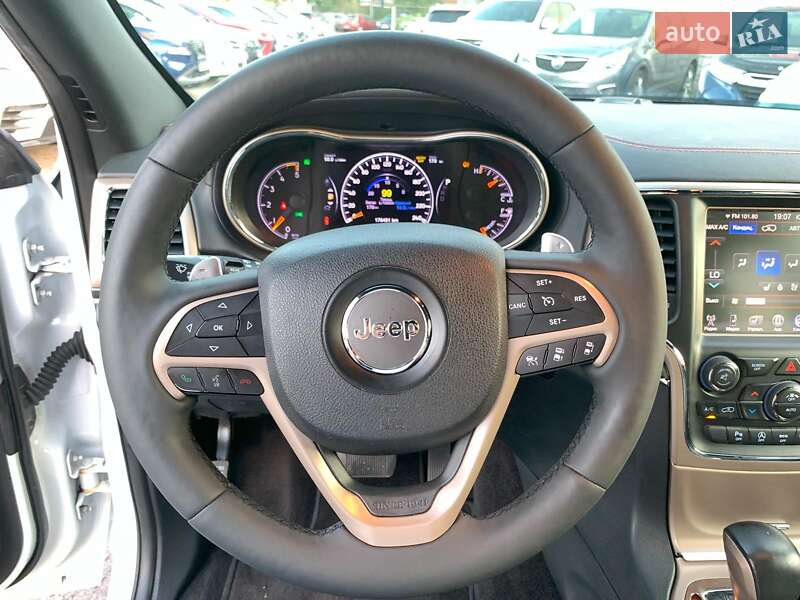 Внедорожник / Кроссовер Jeep Grand Cherokee 2016 в Виннице