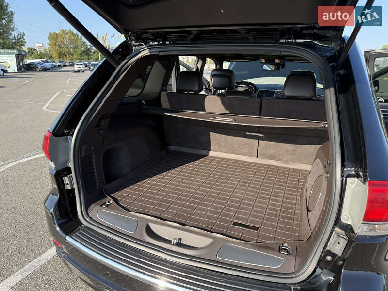Внедорожник / Кроссовер Jeep Grand Cherokee 2018 в Киеве