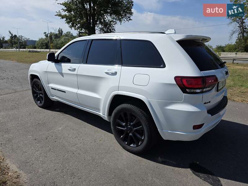 Внедорожник / Кроссовер Jeep Grand Cherokee 2018 в Киеве