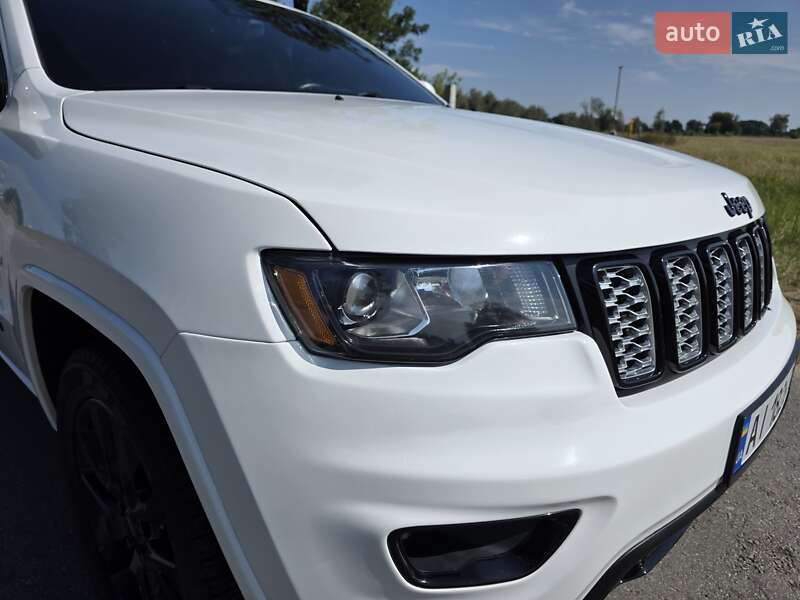 Внедорожник / Кроссовер Jeep Grand Cherokee 2018 в Киеве