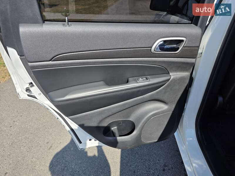 Внедорожник / Кроссовер Jeep Grand Cherokee 2018 в Киеве