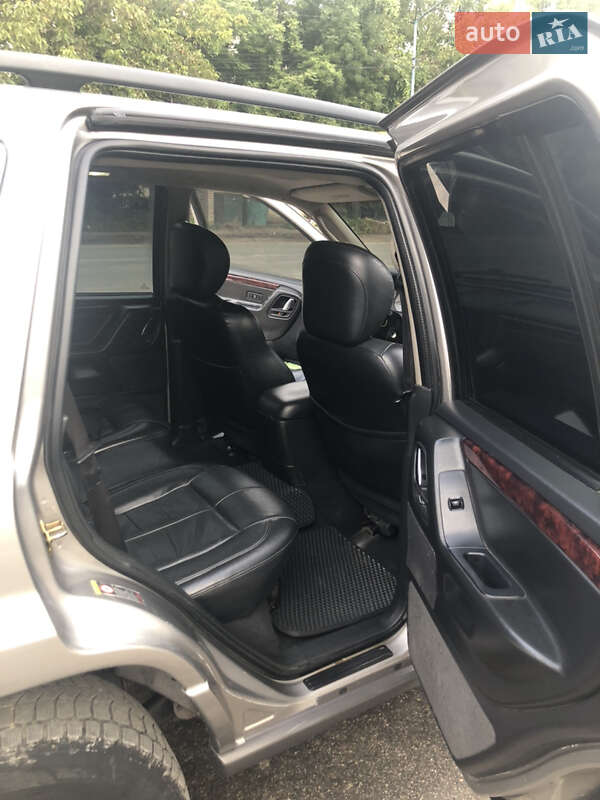 Внедорожник / Кроссовер Jeep Grand Cherokee 2002 в Шаргороде