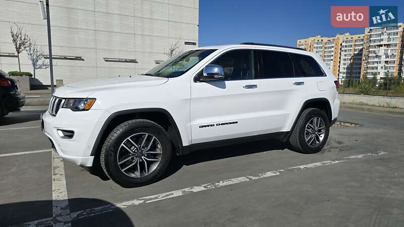 Внедорожник / Кроссовер Jeep Grand Cherokee 2020 в Львове