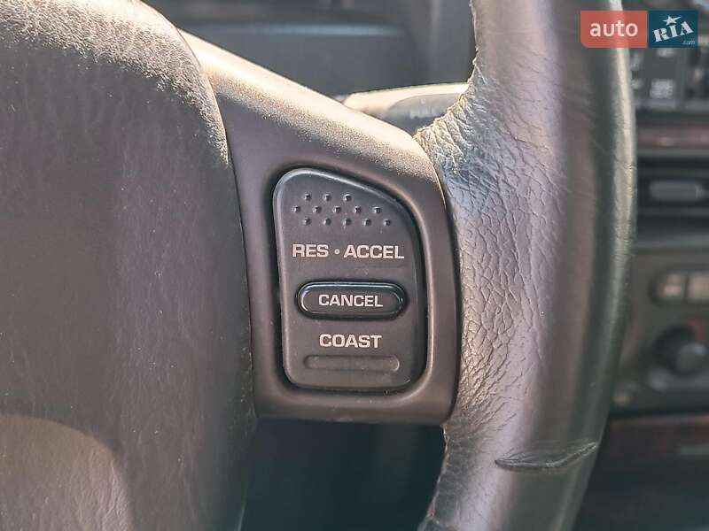 Внедорожник / Кроссовер Jeep Grand Cherokee 2001 в Харькове