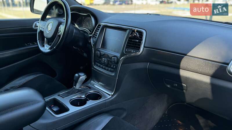 Позашляховик / Кросовер Jeep Grand Cherokee 2017 в Києві