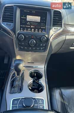 Внедорожник / Кроссовер Jeep Grand Cherokee 2017 в 