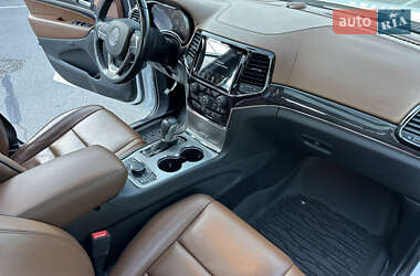 Внедорожник / Кроссовер Jeep Grand Cherokee 2020 в 