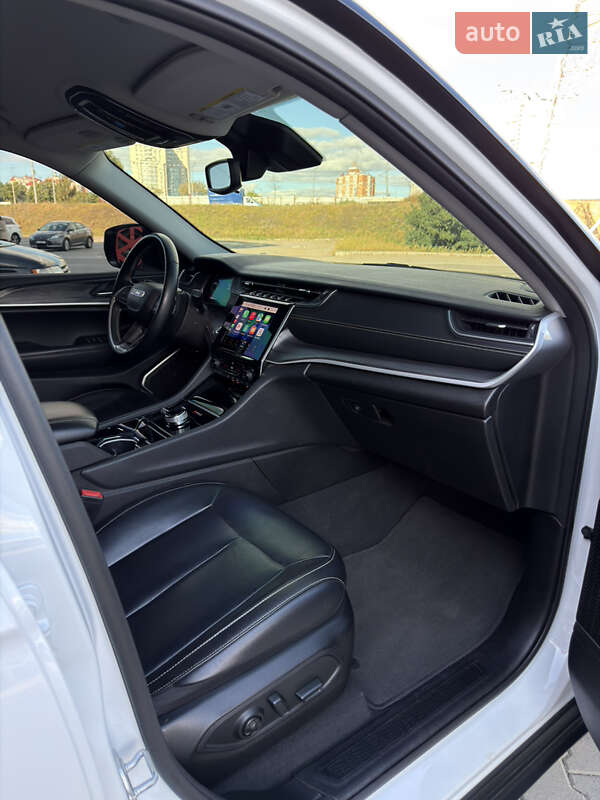 Внедорожник / Кроссовер Jeep Grand Cherokee 2022 в Киеве фото 21 Внедорожник / Кроссовер Jeep Grand Cherokee 2022 в Киеве