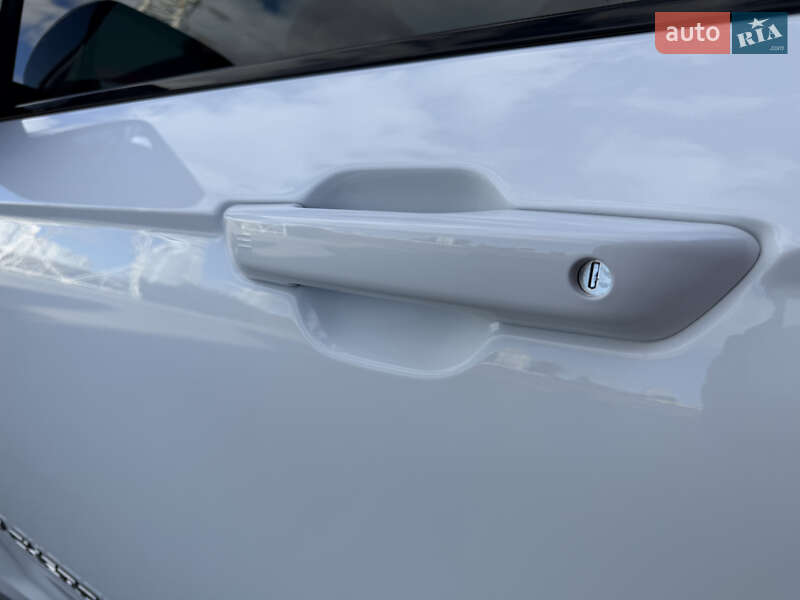 Внедорожник / Кроссовер Jeep Grand Cherokee 2022 в Киеве фото 28 Внедорожник / Кроссовер Jeep Grand Cherokee 2022 в Киеве