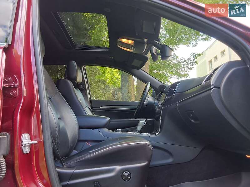 Внедорожник / Кроссовер Jeep Grand Cherokee 2020 в Дубно