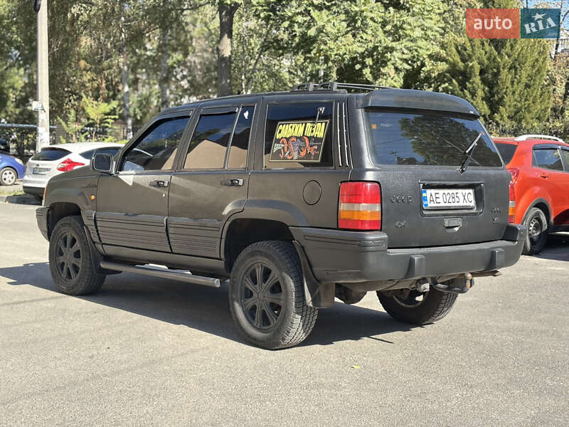 Внедорожник / Кроссовер Jeep Grand Cherokee 1993 в Днепре