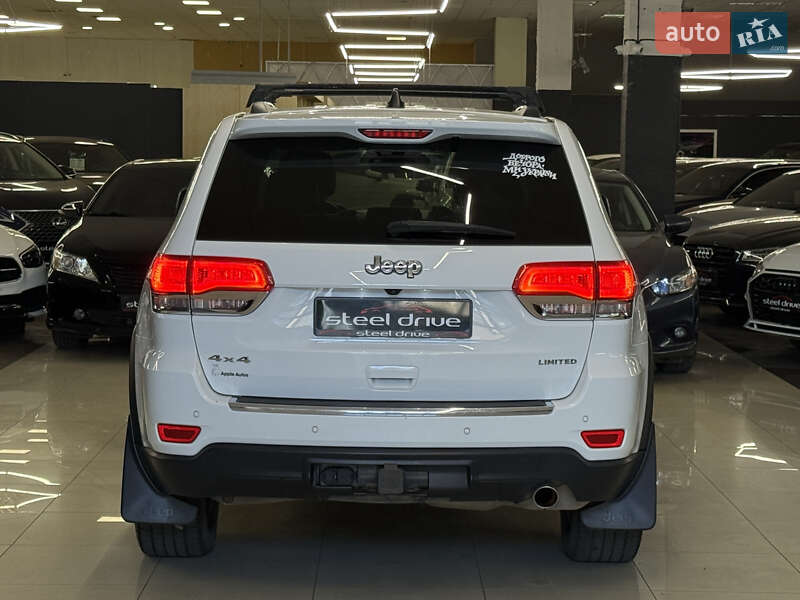 Внедорожник / Кроссовер Jeep Grand Cherokee 2016 в Николаеве