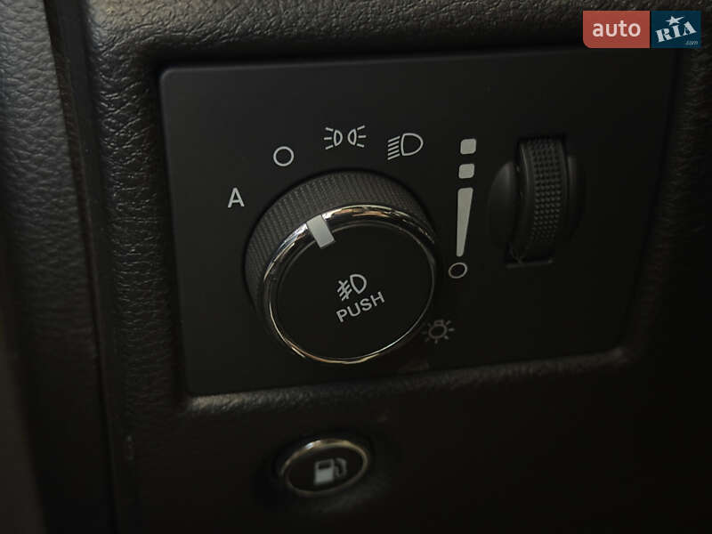 Внедорожник / Кроссовер Jeep Grand Cherokee 2016 в Николаеве