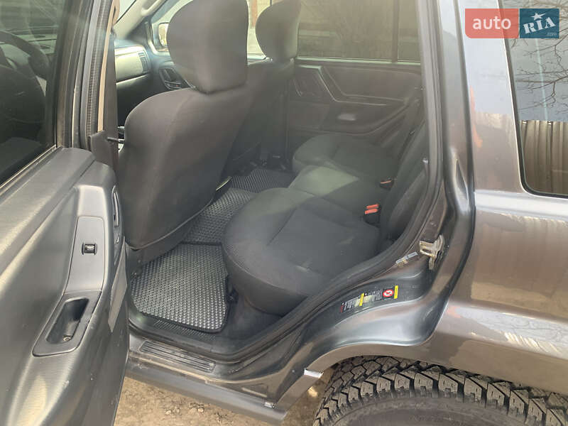 Внедорожник / Кроссовер Jeep Grand Cherokee 2003 в Кременчуге