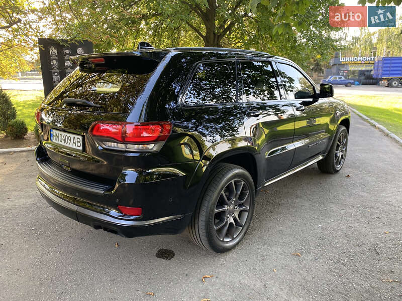 Внедорожник / Кроссовер Jeep Grand Cherokee 2019 в Киеве фото 11 Внедорожник / Кроссовер Jeep Grand Cherokee 2019 в Киеве