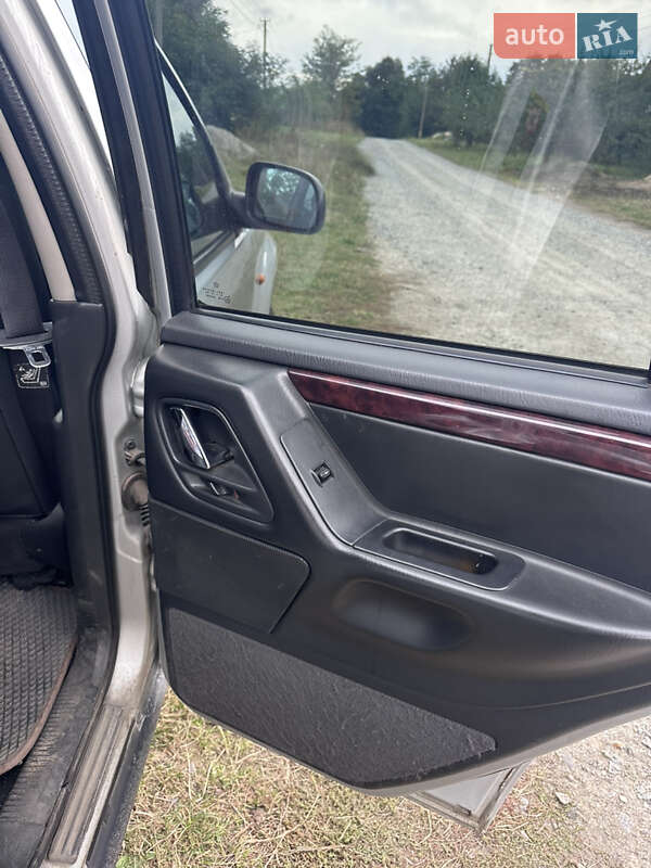 Внедорожник / Кроссовер Jeep Grand Cherokee 2003 в Рогани фото 14 Внедорожник / Кроссовер Jeep Grand Cherokee 2003 в Рогани