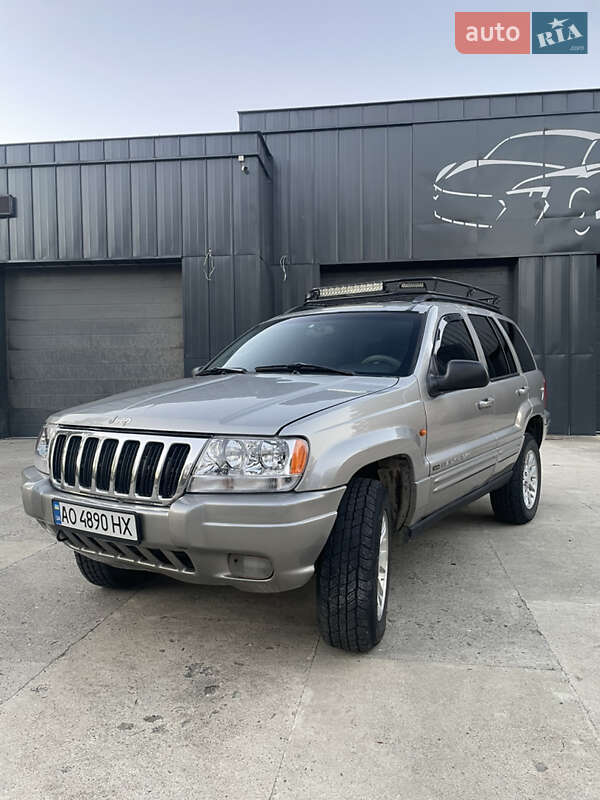 Внедорожник / Кроссовер Jeep Grand Cherokee 2002 в Тячеве