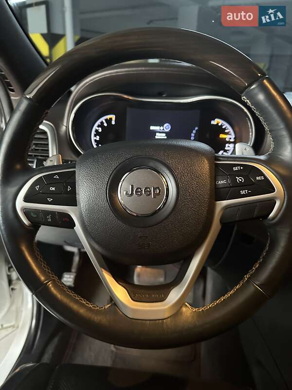 Внедорожник / Кроссовер Jeep Grand Cherokee 2013 в Киеве фото 3 Внедорожник / Кроссовер Jeep Grand Cherokee 2013 в Киеве
