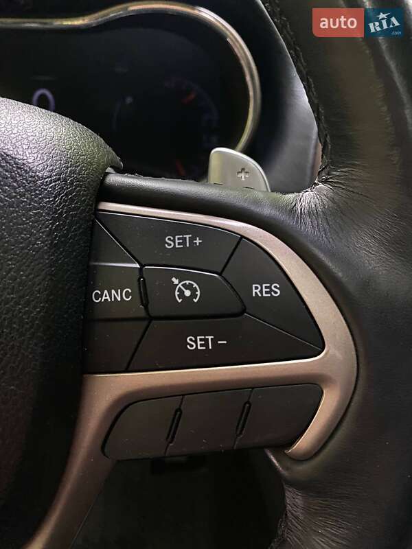 Внедорожник / Кроссовер Jeep Grand Cherokee 2015 в Белой Церкви