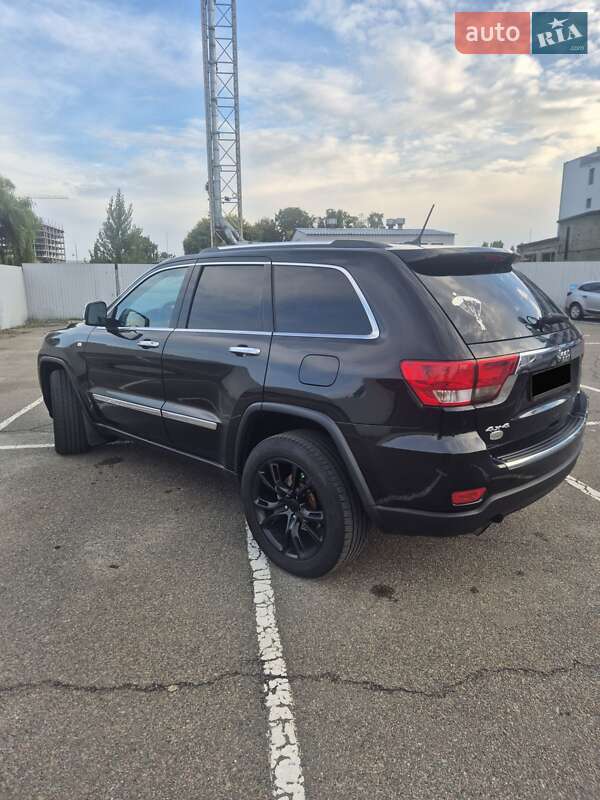Внедорожник / Кроссовер Jeep Grand Cherokee 2013 в Киеве