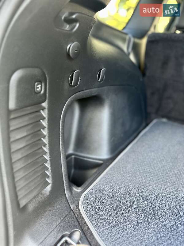 Позашляховик / Кросовер Jeep Grand Cherokee 2021 в Харкові