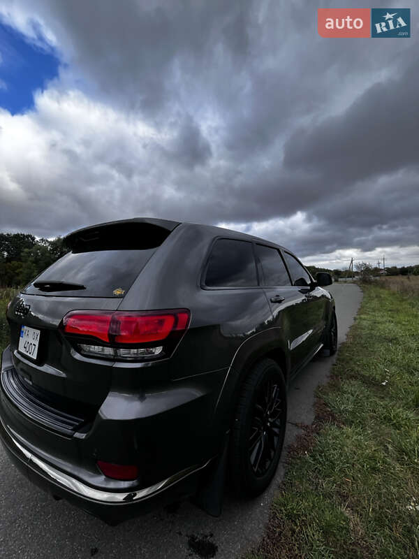 Внедорожник / Кроссовер Jeep Grand Cherokee 2016 в Березане