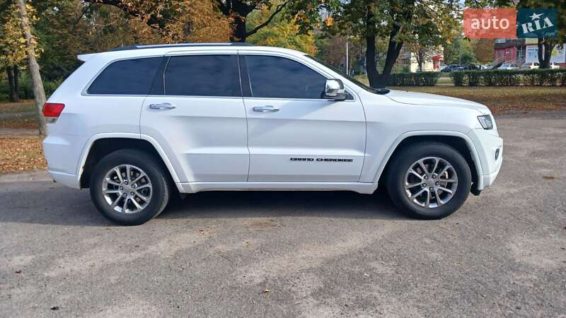 Внедорожник / Кроссовер Jeep Grand Cherokee 2015 в Полтаве