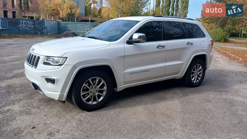 Внедорожник / Кроссовер Jeep Grand Cherokee 2015 в Полтаве