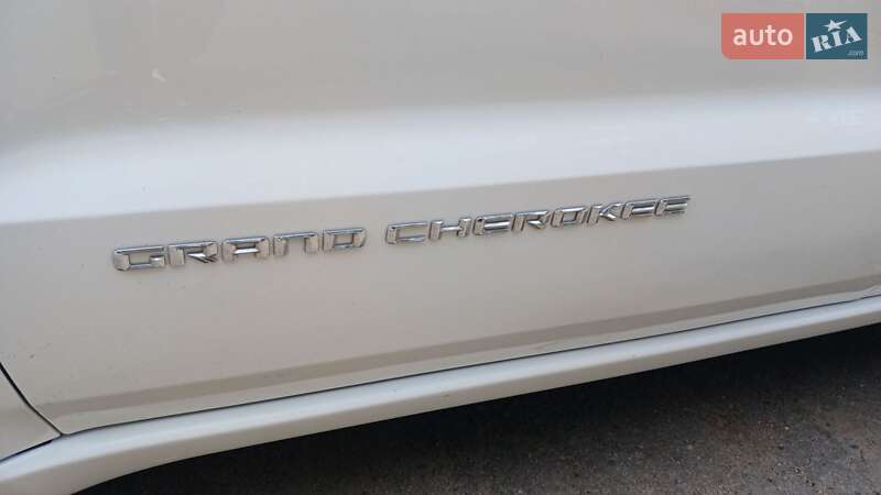 Внедорожник / Кроссовер Jeep Grand Cherokee 2015 в Полтаве