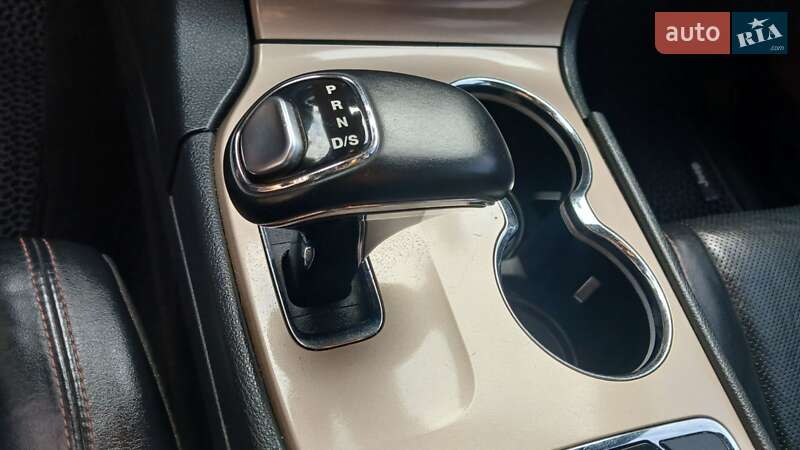 Внедорожник / Кроссовер Jeep Grand Cherokee 2015 в Полтаве