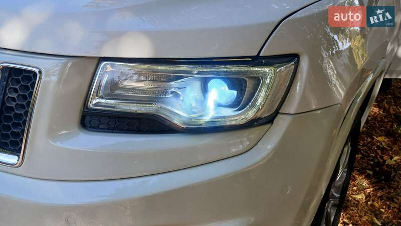 Внедорожник / Кроссовер Jeep Grand Cherokee 2015 в Полтаве