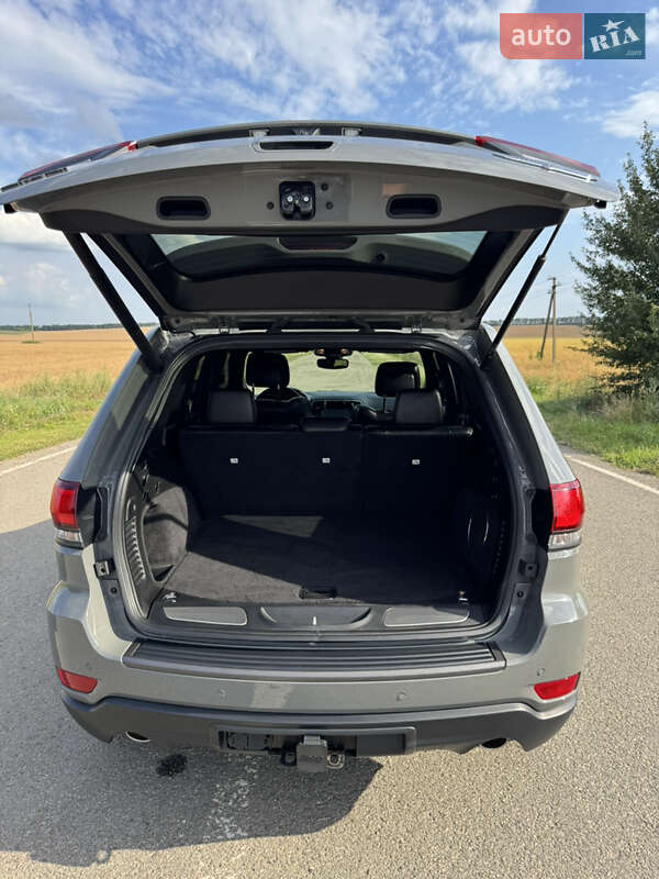 Внедорожник / Кроссовер Jeep Grand Cherokee 2020 в Киеве