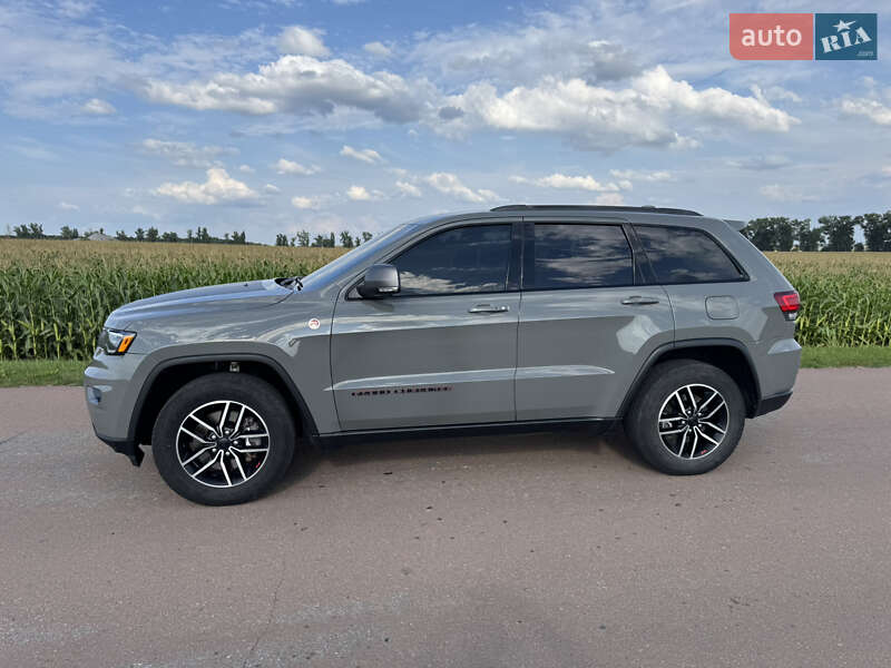 Внедорожник / Кроссовер Jeep Grand Cherokee 2020 в Киеве