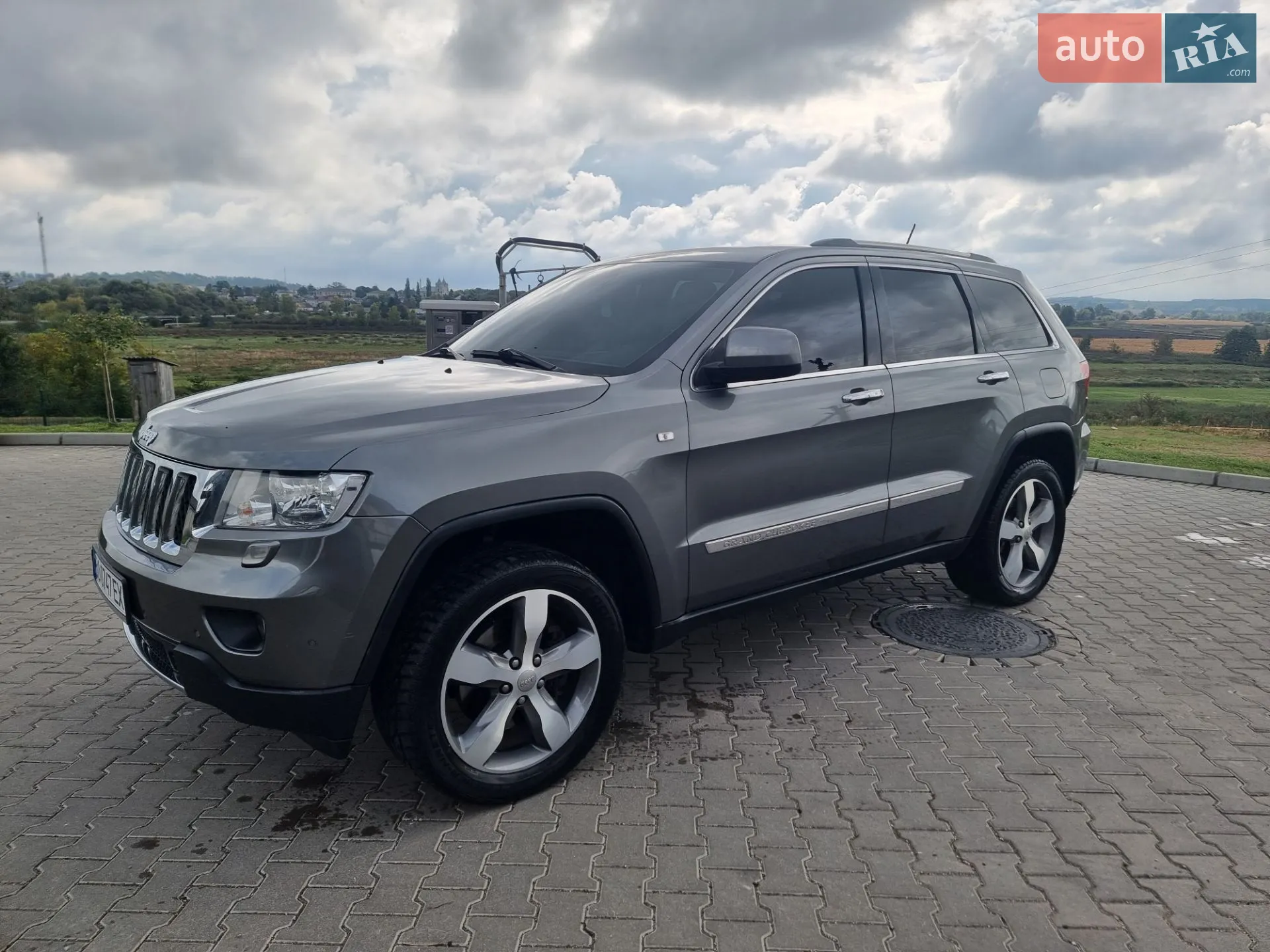 2011 Jeep Grand Cherokee - мініатюра 8