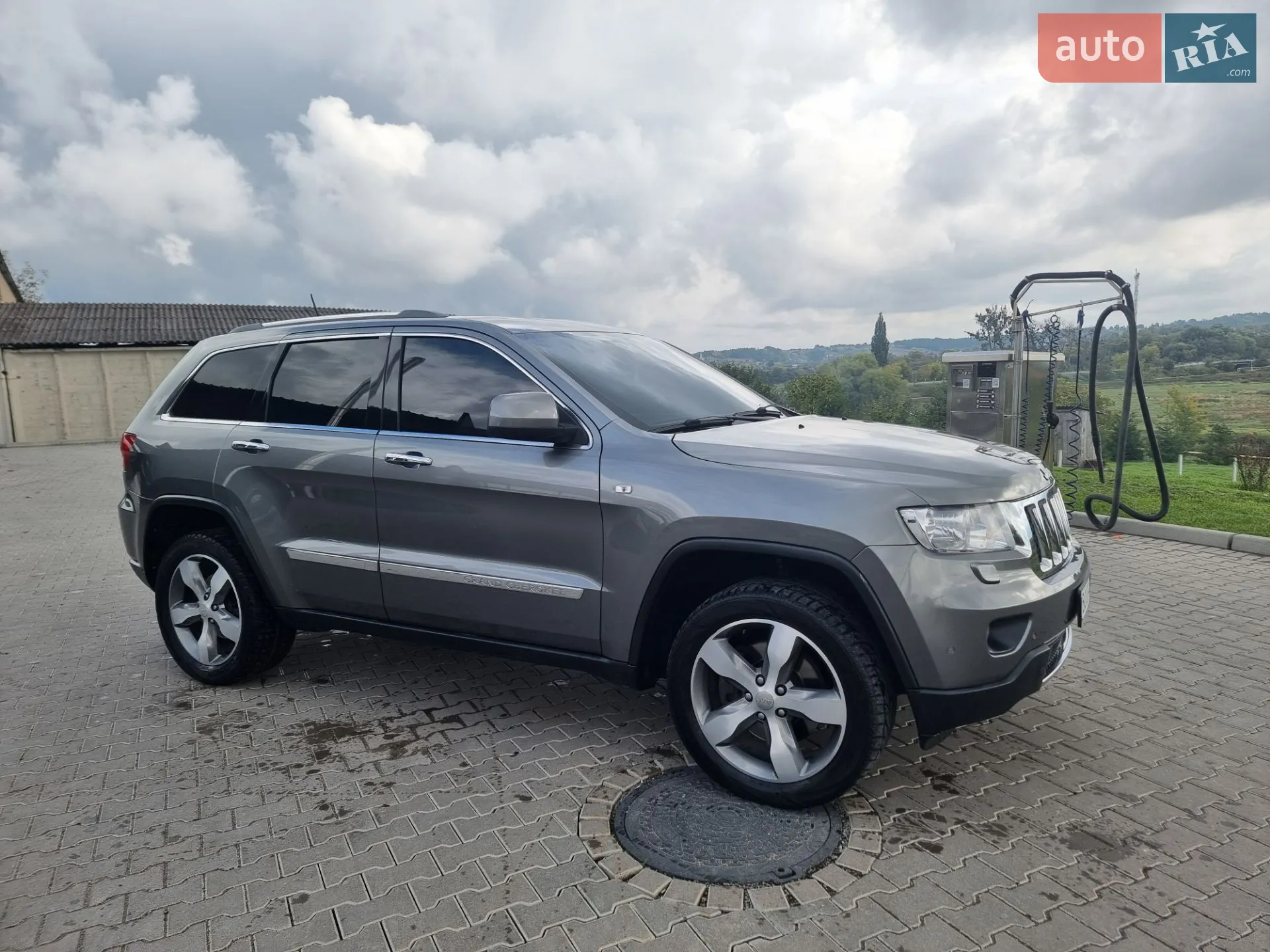 2011 Jeep Grand Cherokee - мініатюра 13