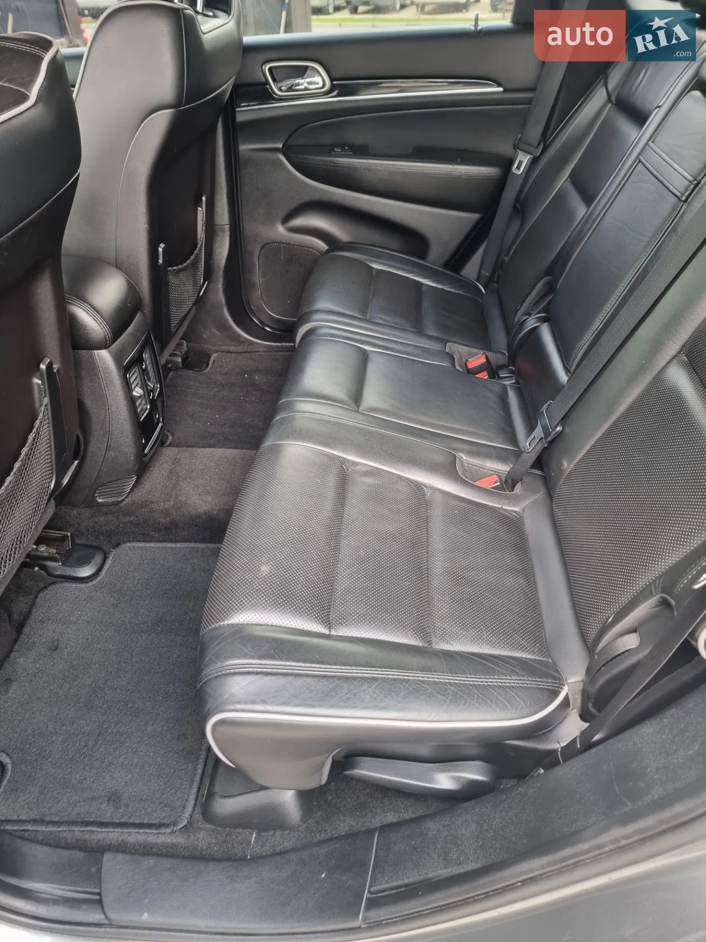 2011 Jeep Grand Cherokee - мініатюра 18