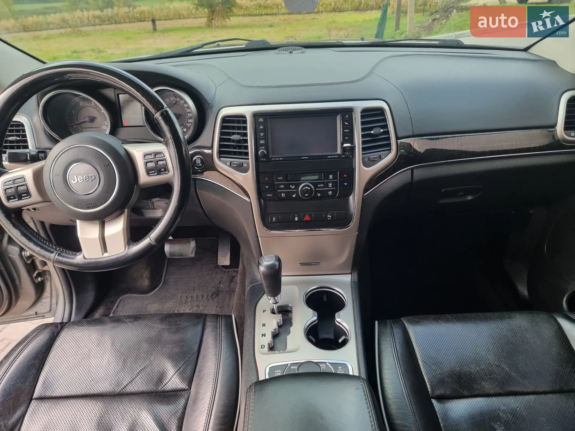 2011 Jeep Grand Cherokee - мініатюра 27