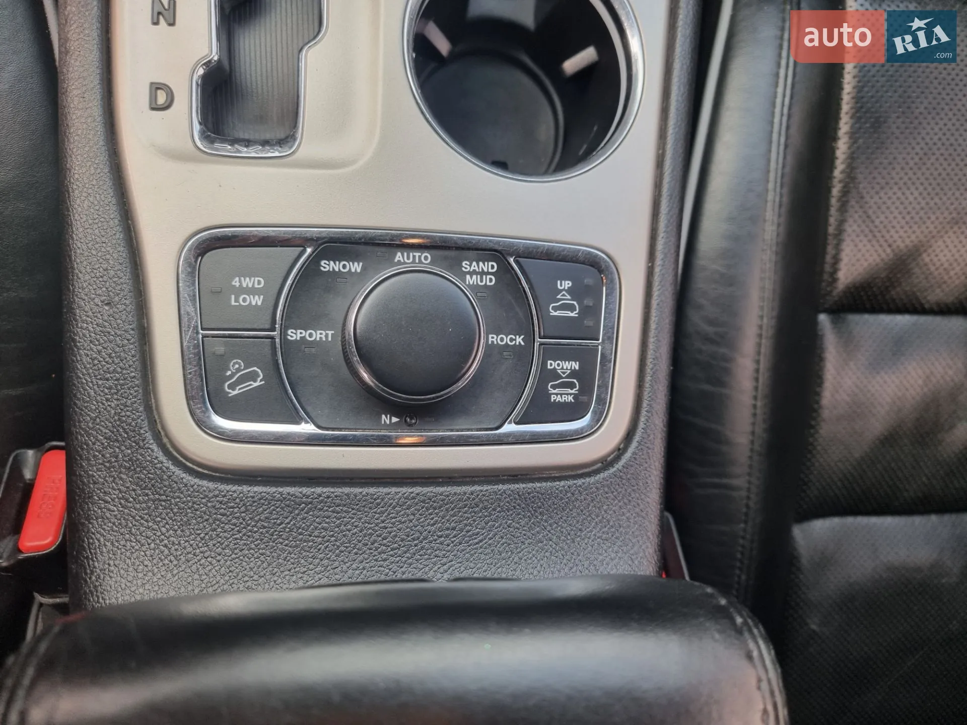 2011 Jeep Grand Cherokee - мініатюра 28