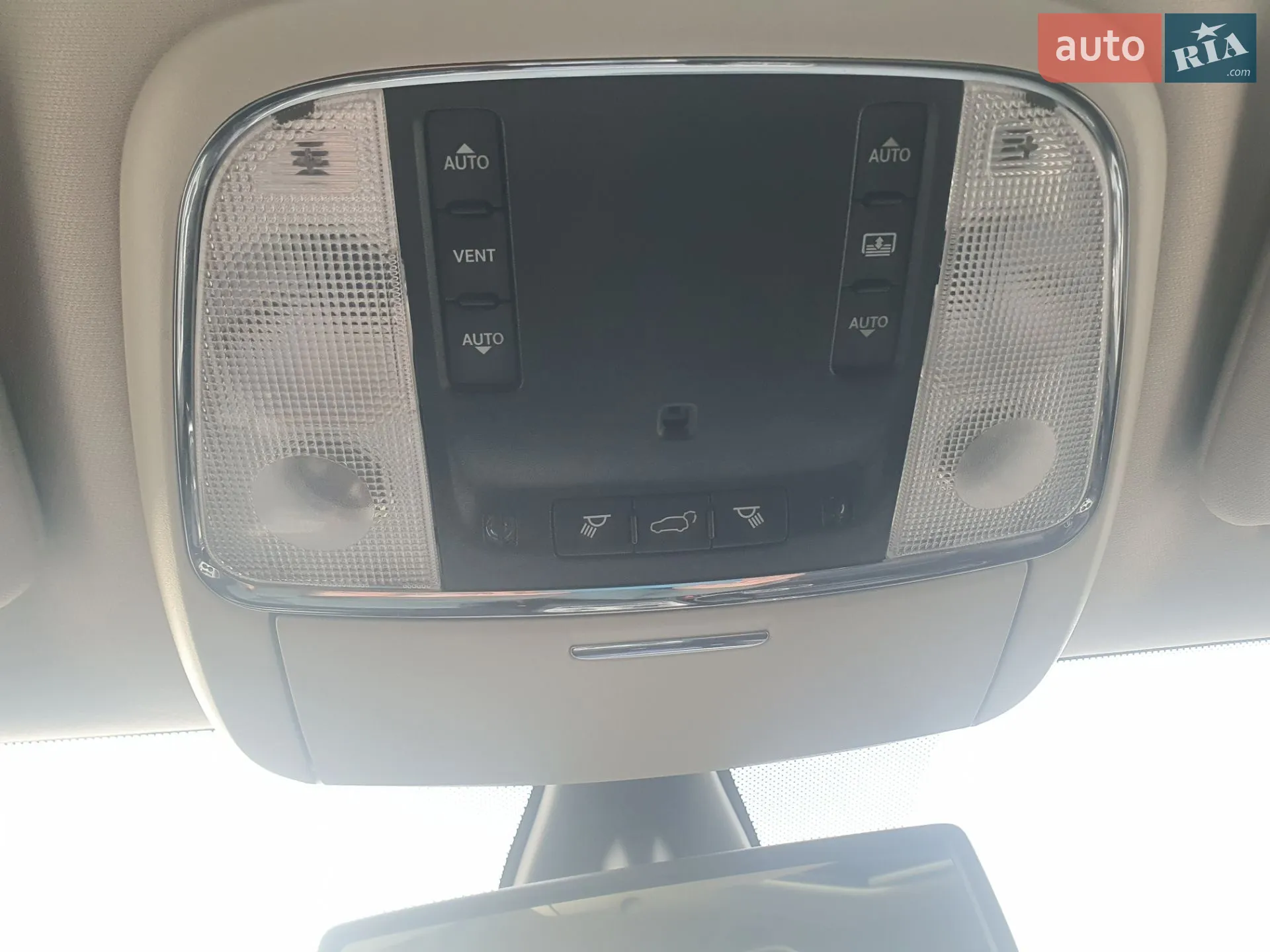 2011 Jeep Grand Cherokee - мініатюра 32