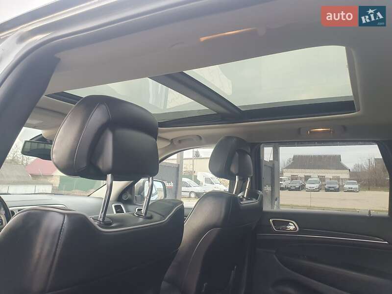 Внедорожник / Кроссовер Jeep Grand Cherokee 2011 в Шумске