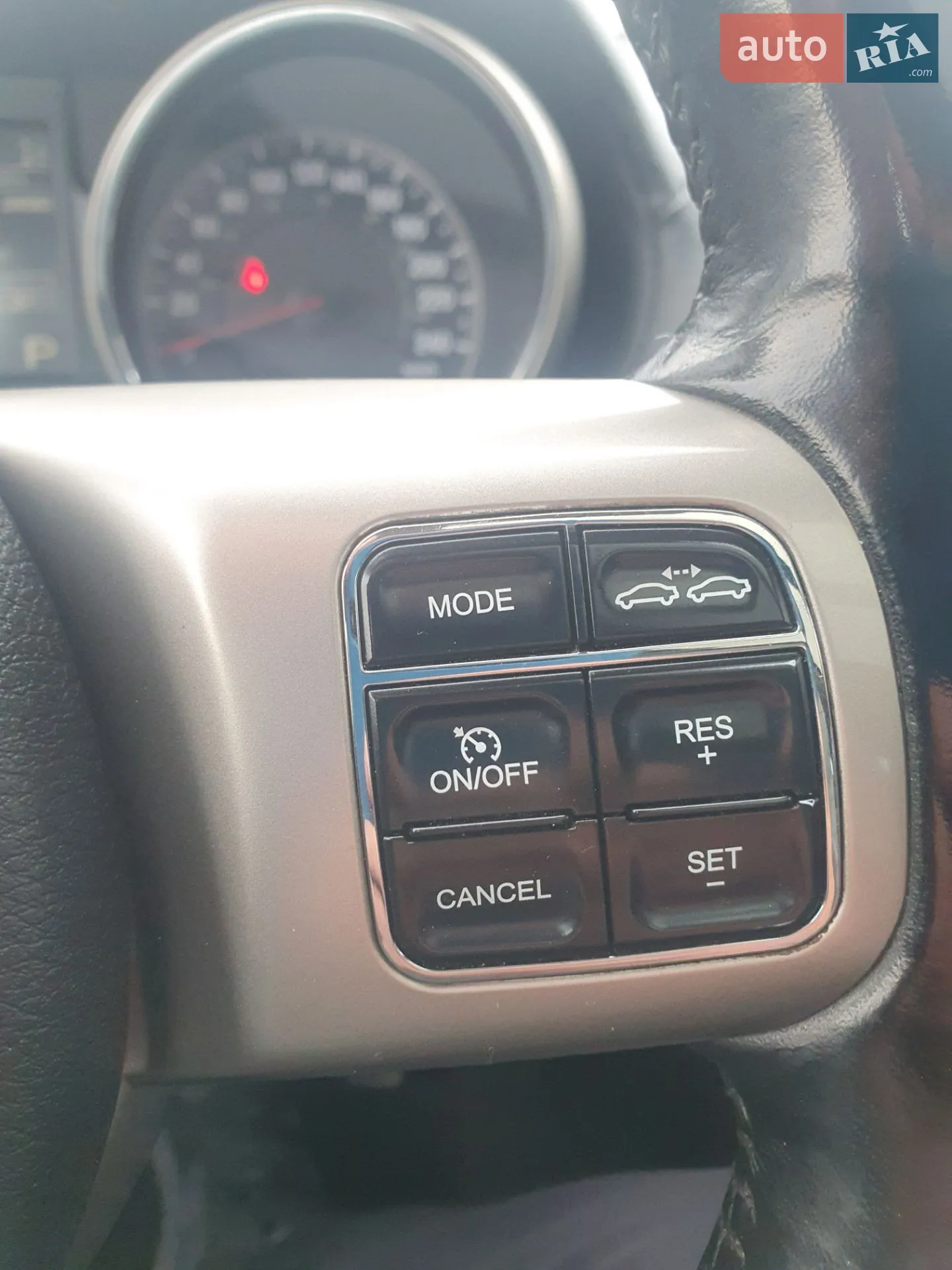 2011 Jeep Grand Cherokee - мініатюра 37