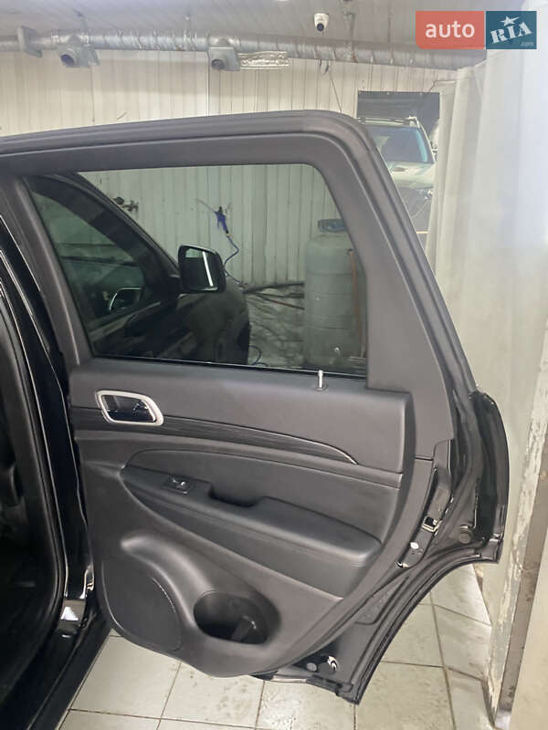 Позашляховик / Кросовер Jeep Grand Cherokee 2020 в Києві фото 9 Позашляховик / Кросовер Jeep Grand Cherokee 2020 в Києві